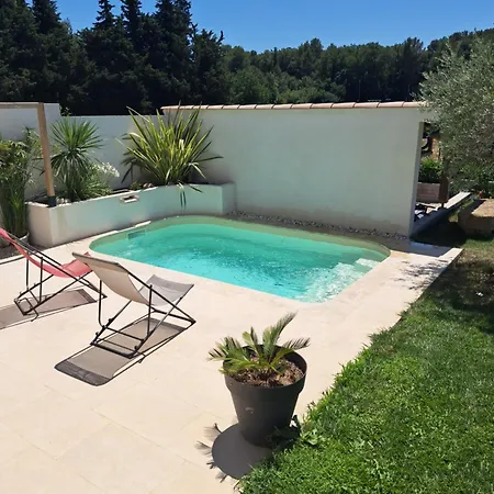 Maison Avec Piscine Au Calme En Provence *